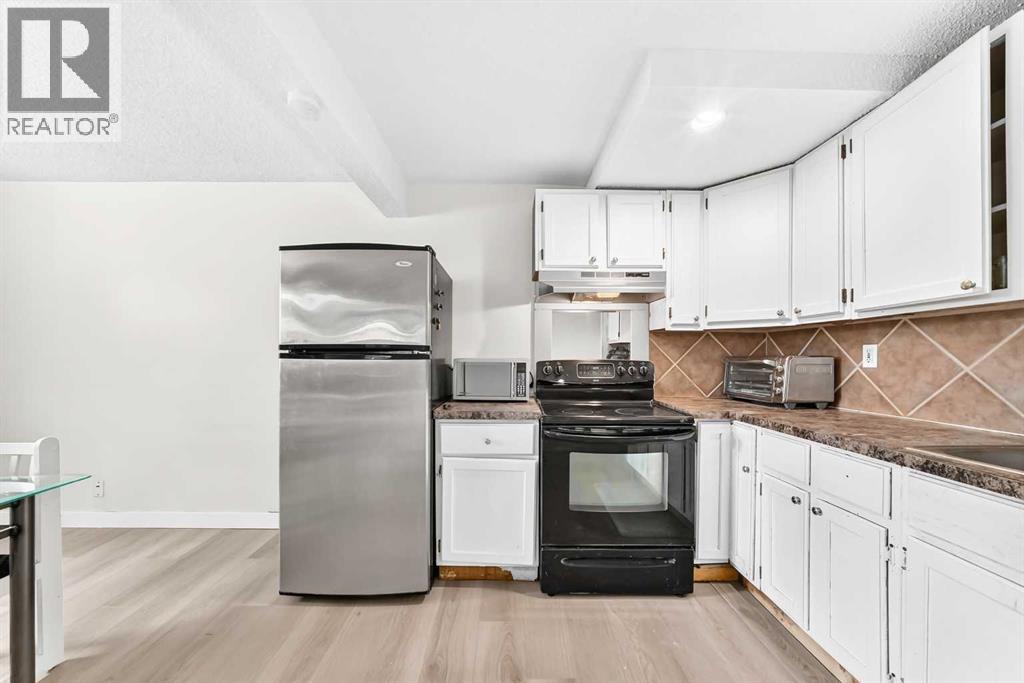 11 Bedford Drive NE - 24