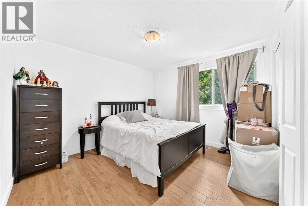 11 Bedford Drive NE - 16