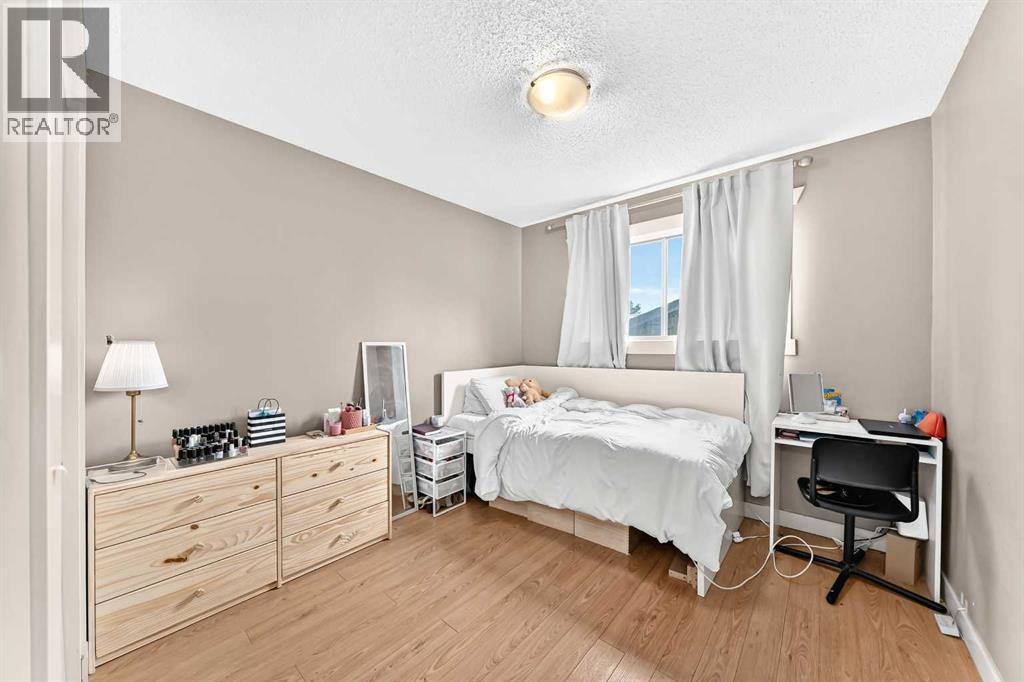 11 Bedford Drive NE - 19