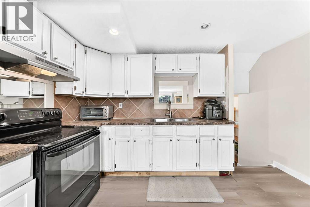 11 Bedford Drive NE - 23