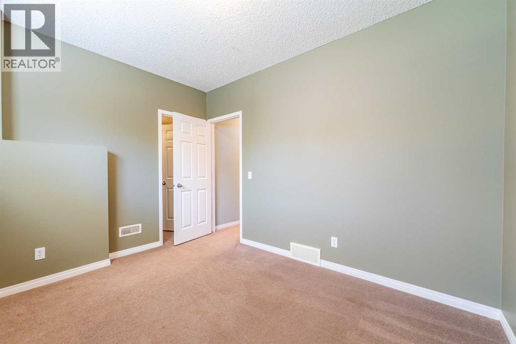 71 Copperfield Rise SE — photo 29