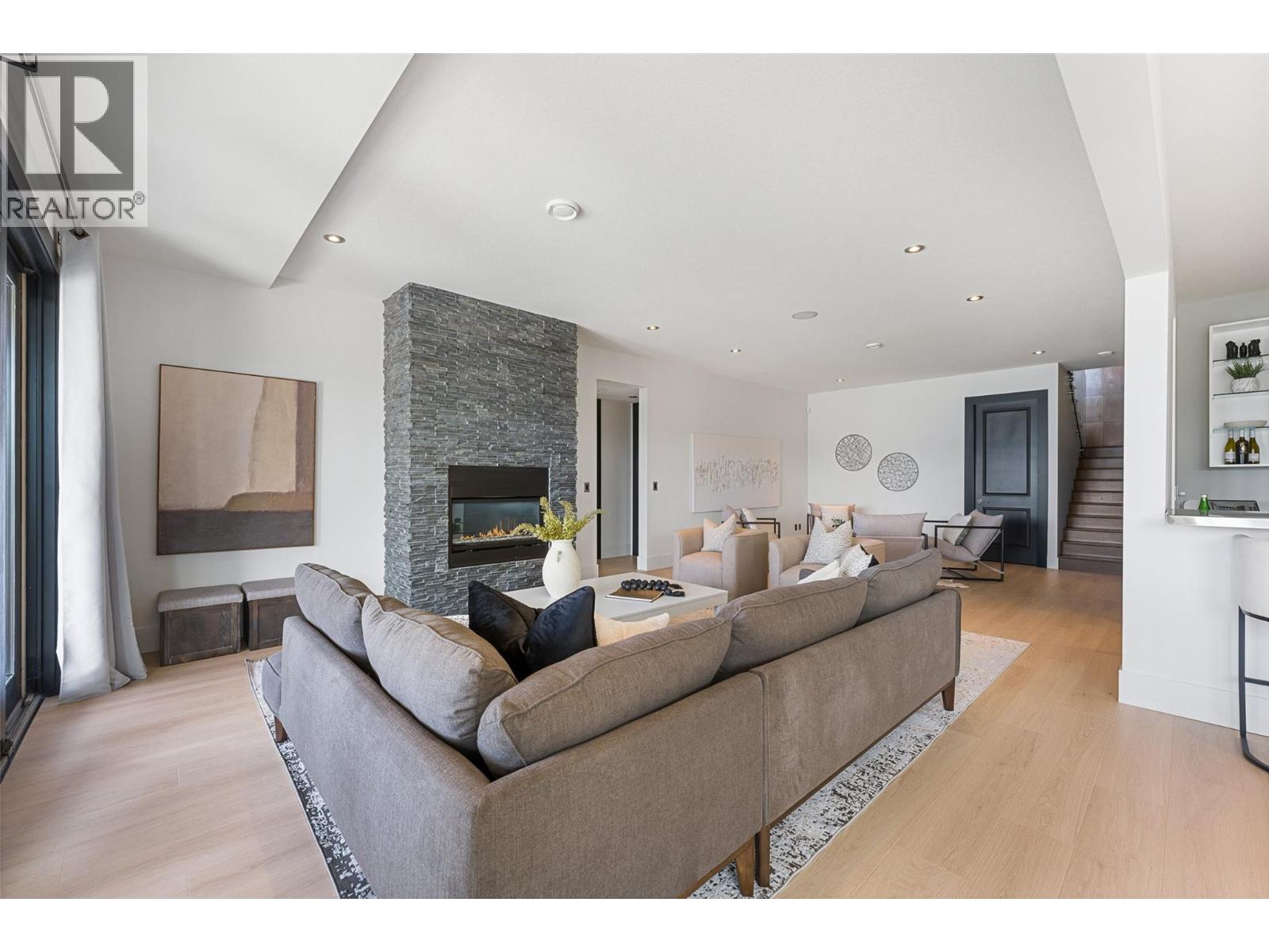 846 Clarance Avenue, Kelowna