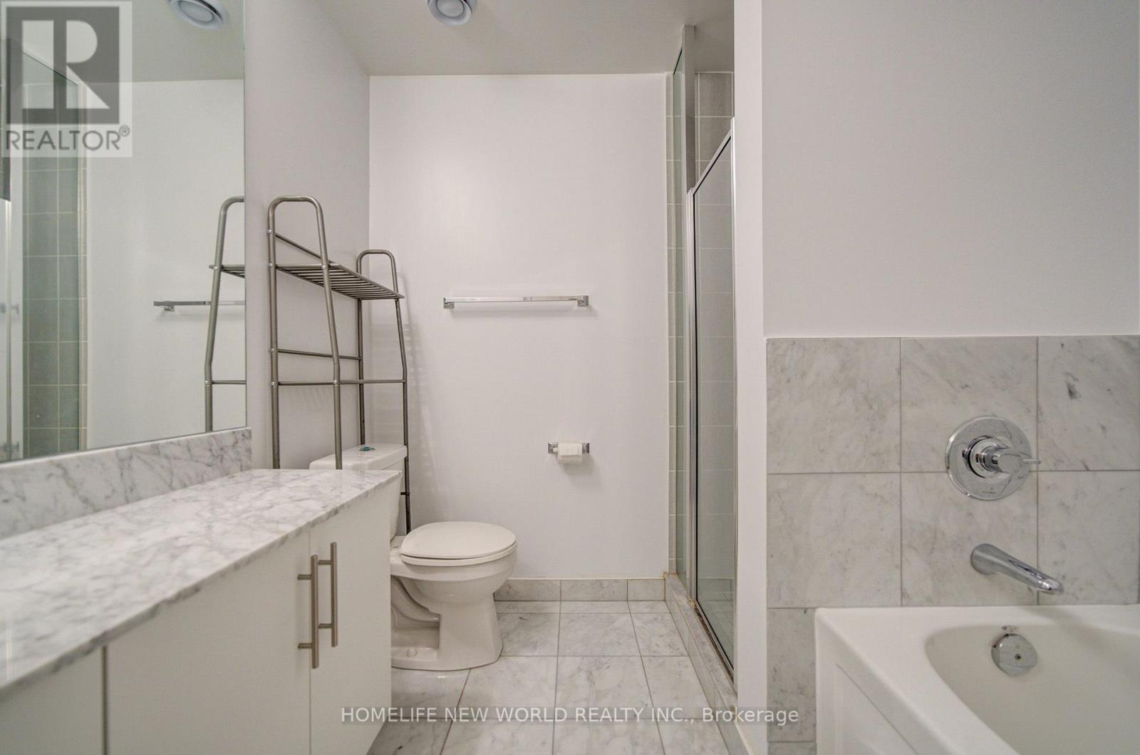 #4905 65 BREMNER BOULEVARD - 12