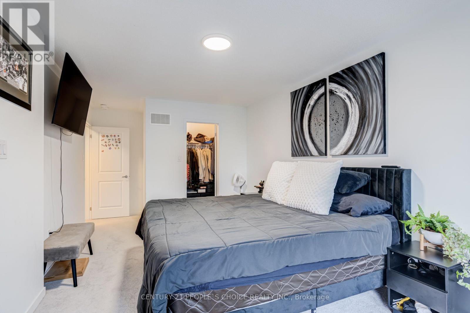 725 HEATHROW PATH - 21