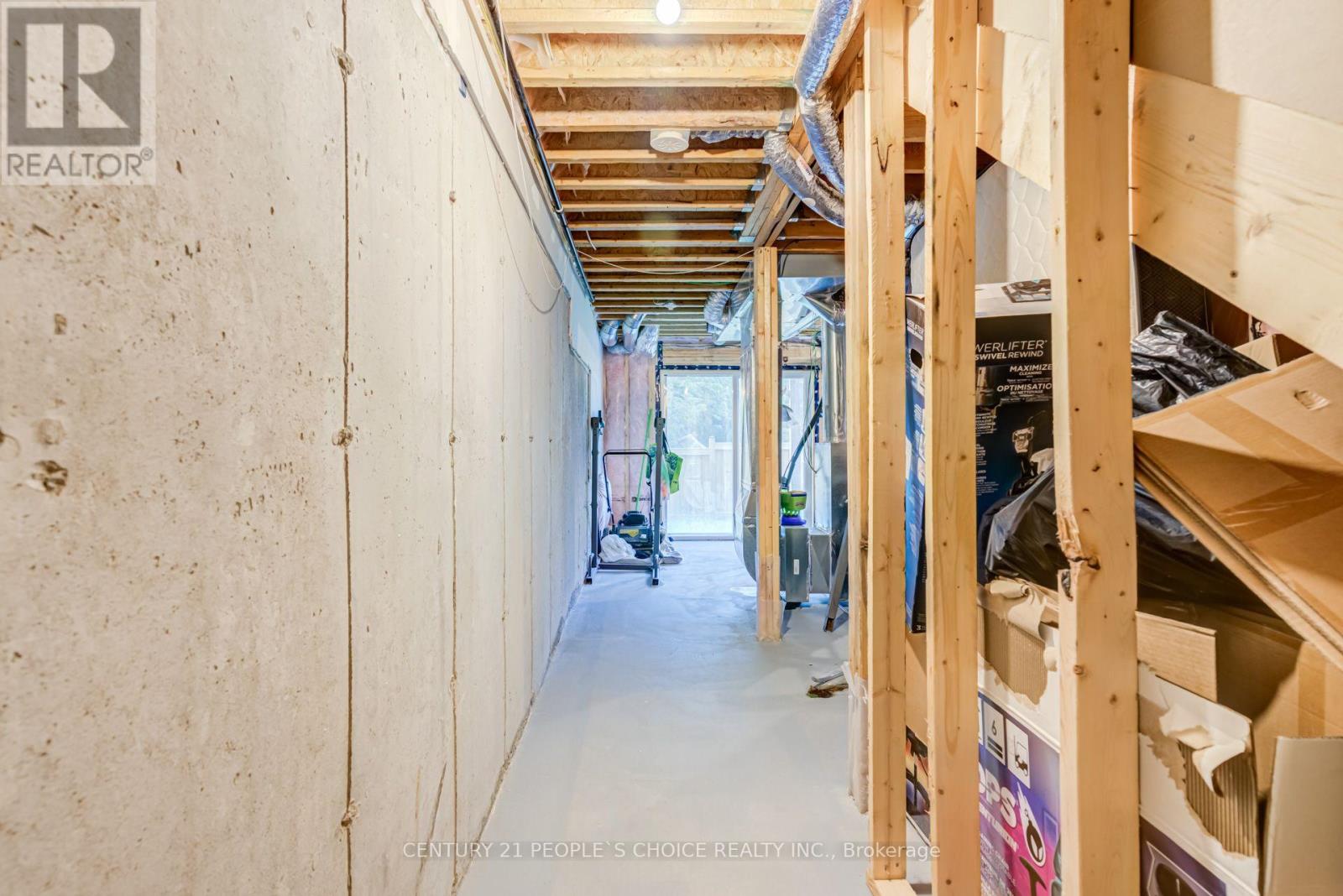 725 HEATHROW PATH - 44