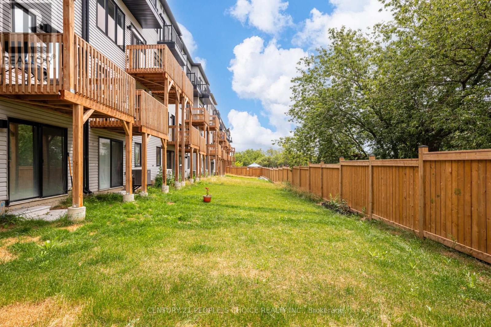 725 HEATHROW PATH - 48