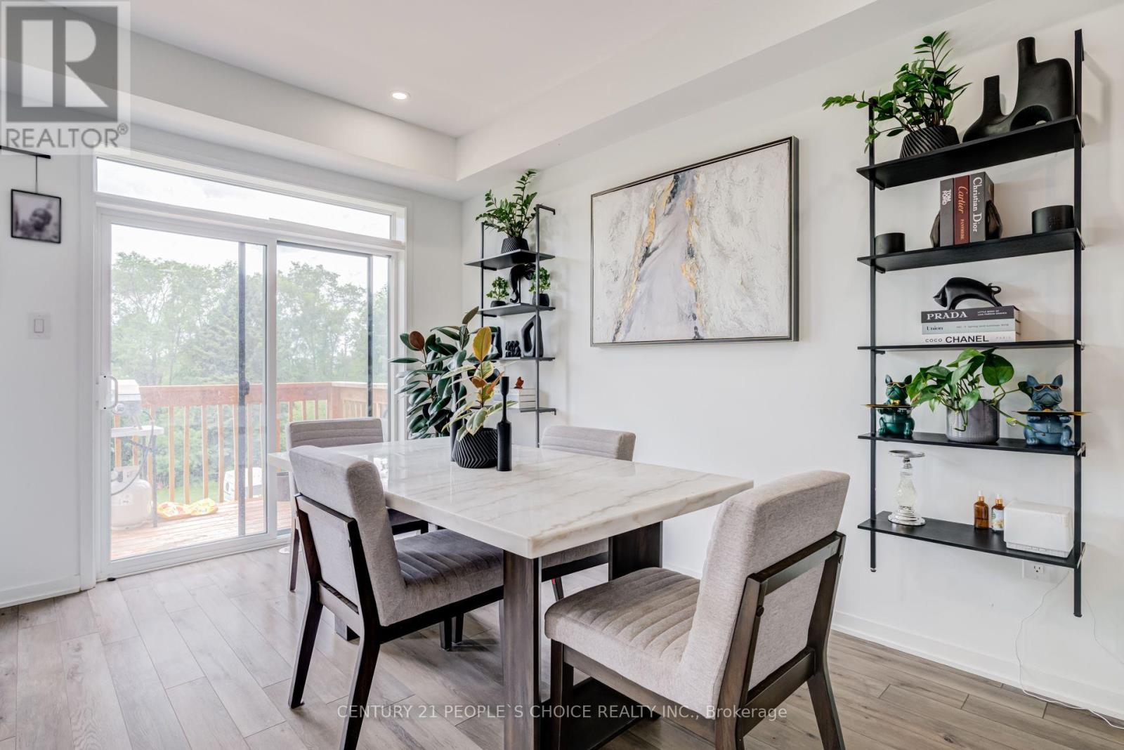 725 HEATHROW PATH - 7