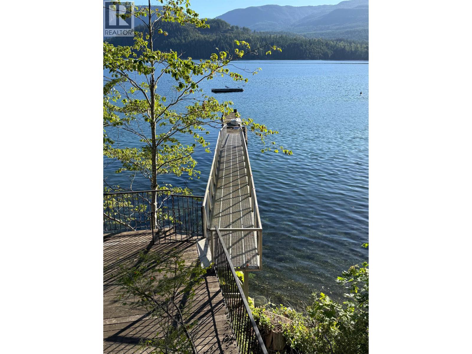 6448 N GALE AVENUE, Sechelt