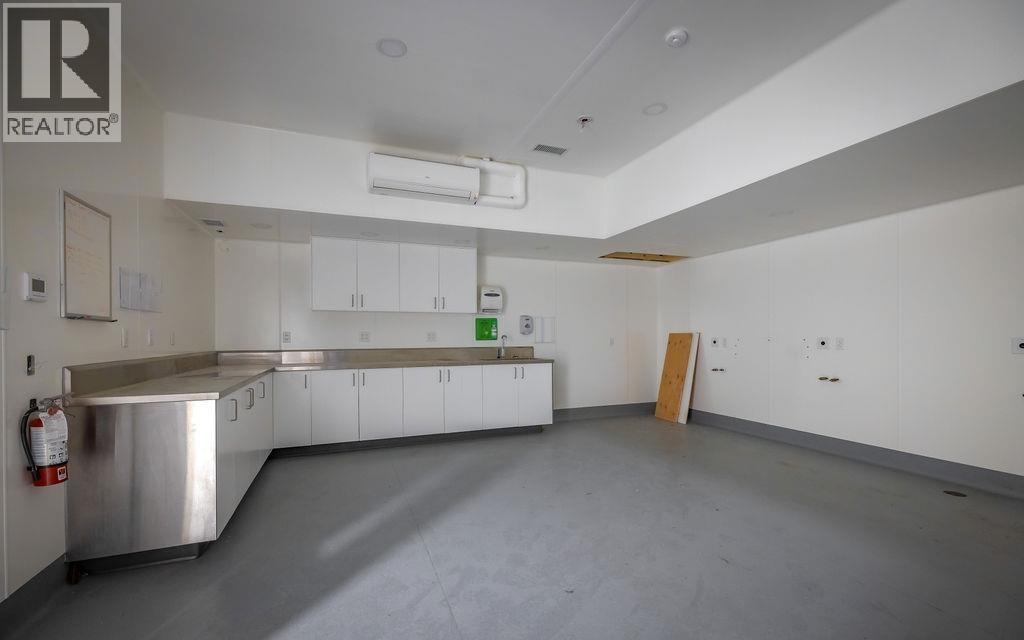6,7,8 7341 INDUSTRIAL WAY, Pemberton