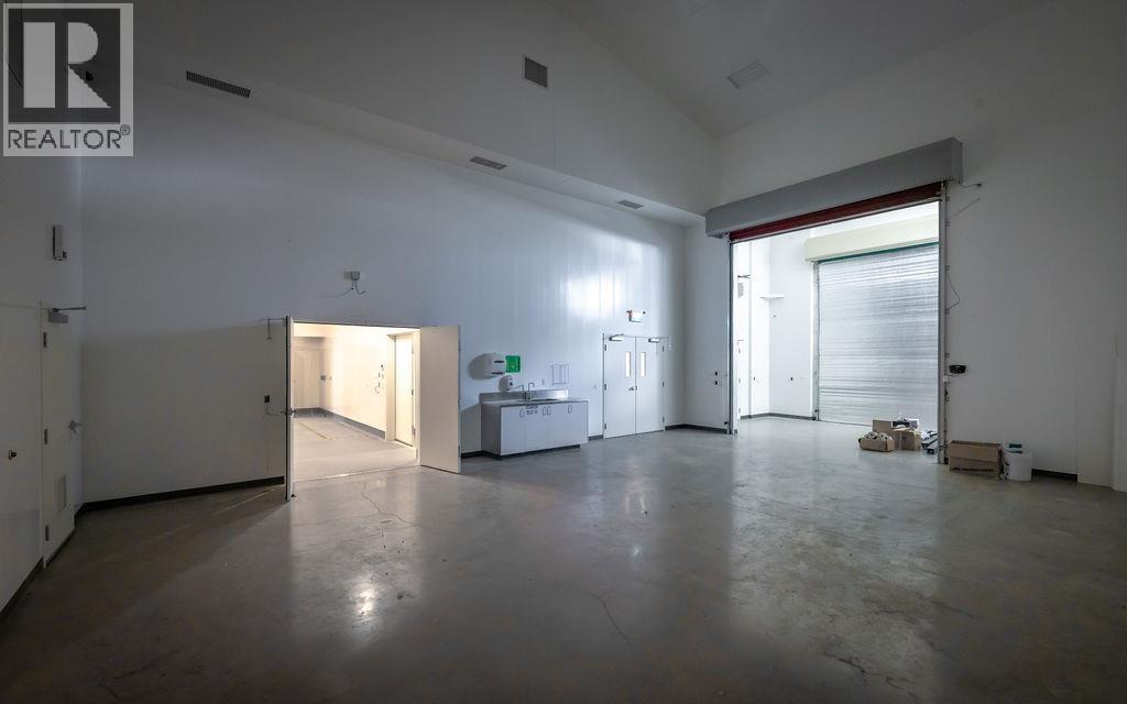 6,7,8 7341 INDUSTRIAL WAY, Pemberton
