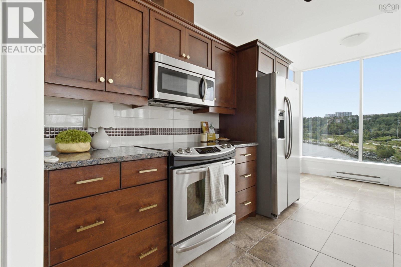 #405 220 Waterfront Drive - 16