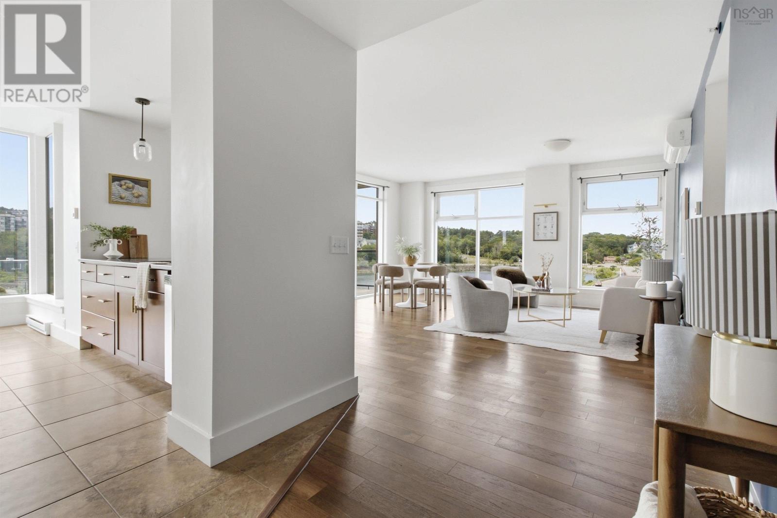 #405 220 Waterfront Drive - 4