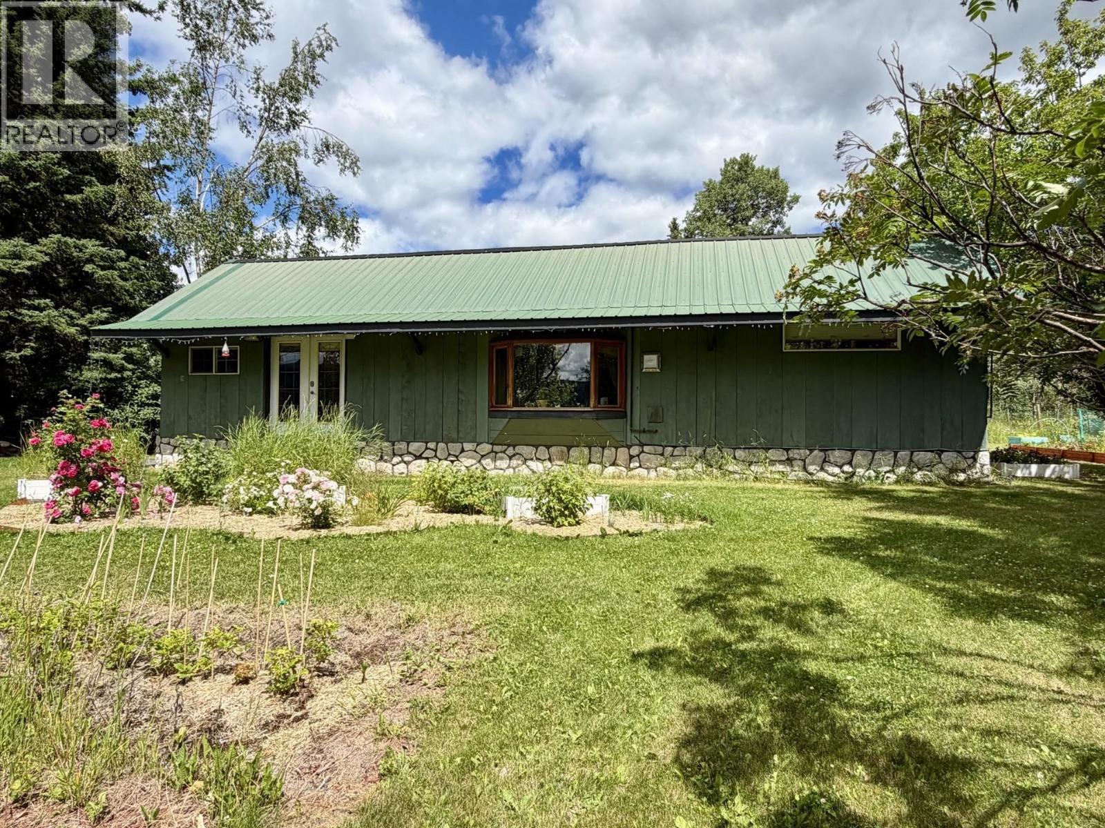 561 6TH AVENUE, Fort Fraser