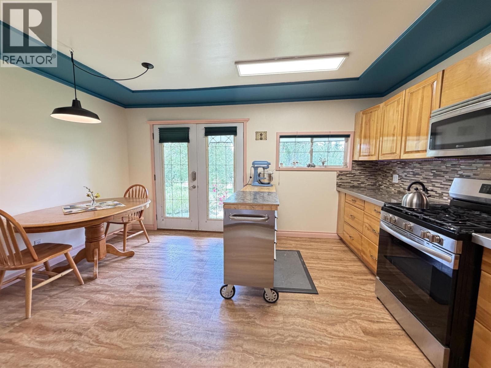 561 6TH AVENUE, Fort Fraser