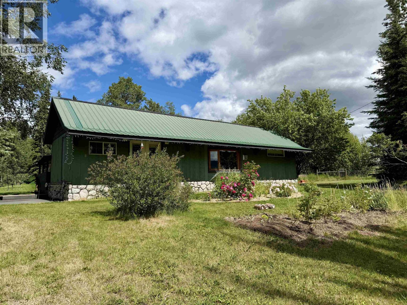 561 6TH AVENUE, Fort Fraser
