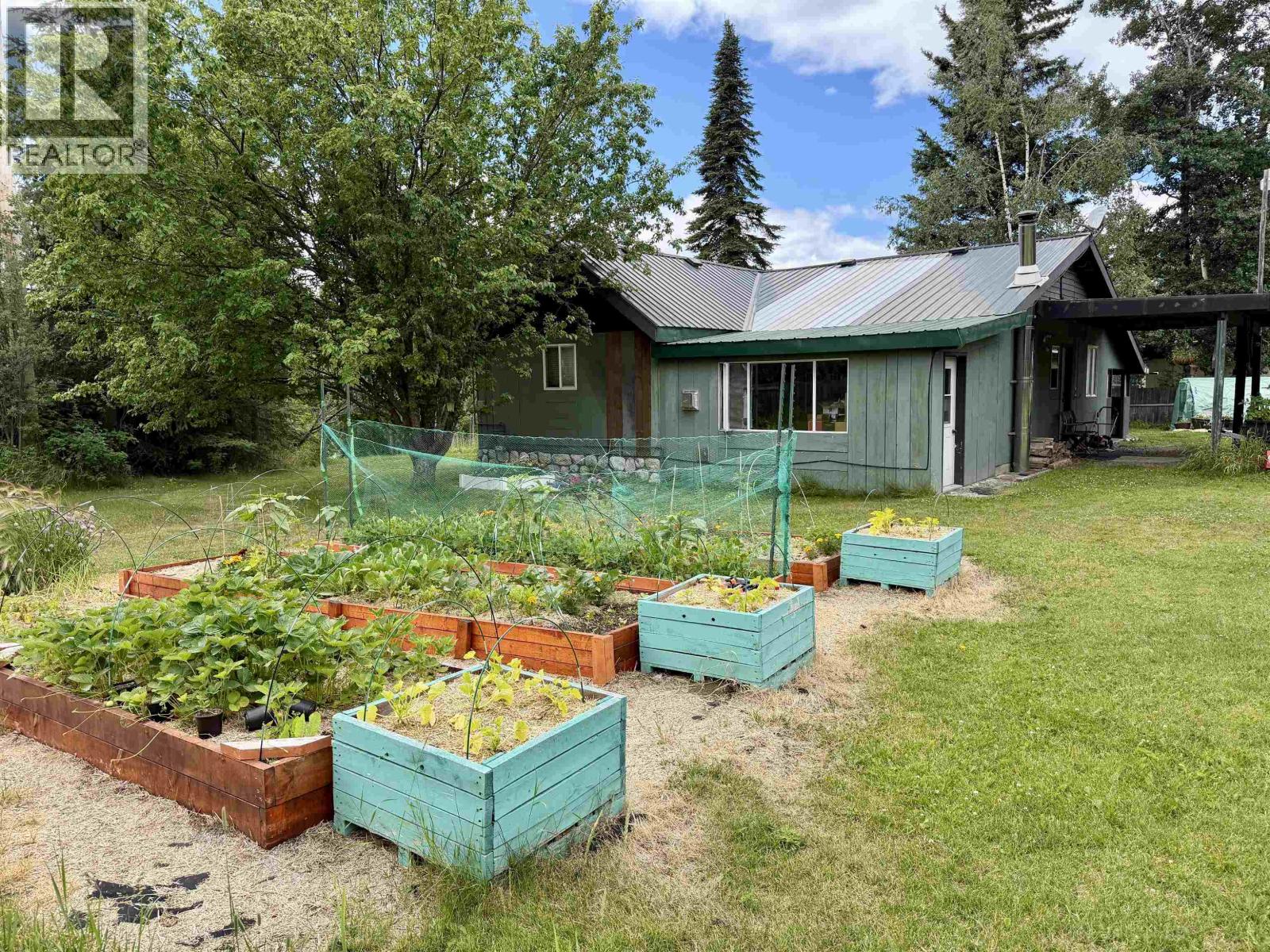 561 6TH AVENUE, Fort Fraser