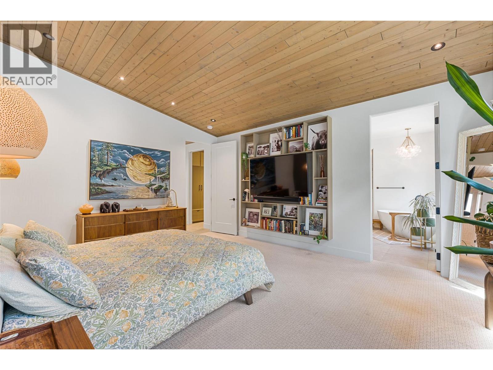 721 Pinehaven Court, Kelowna
