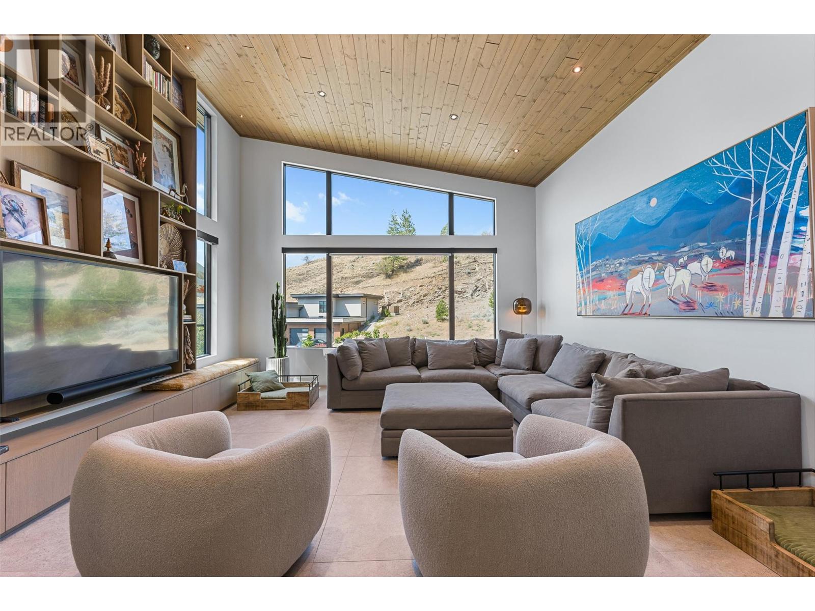 721 Pinehaven Court, Kelowna