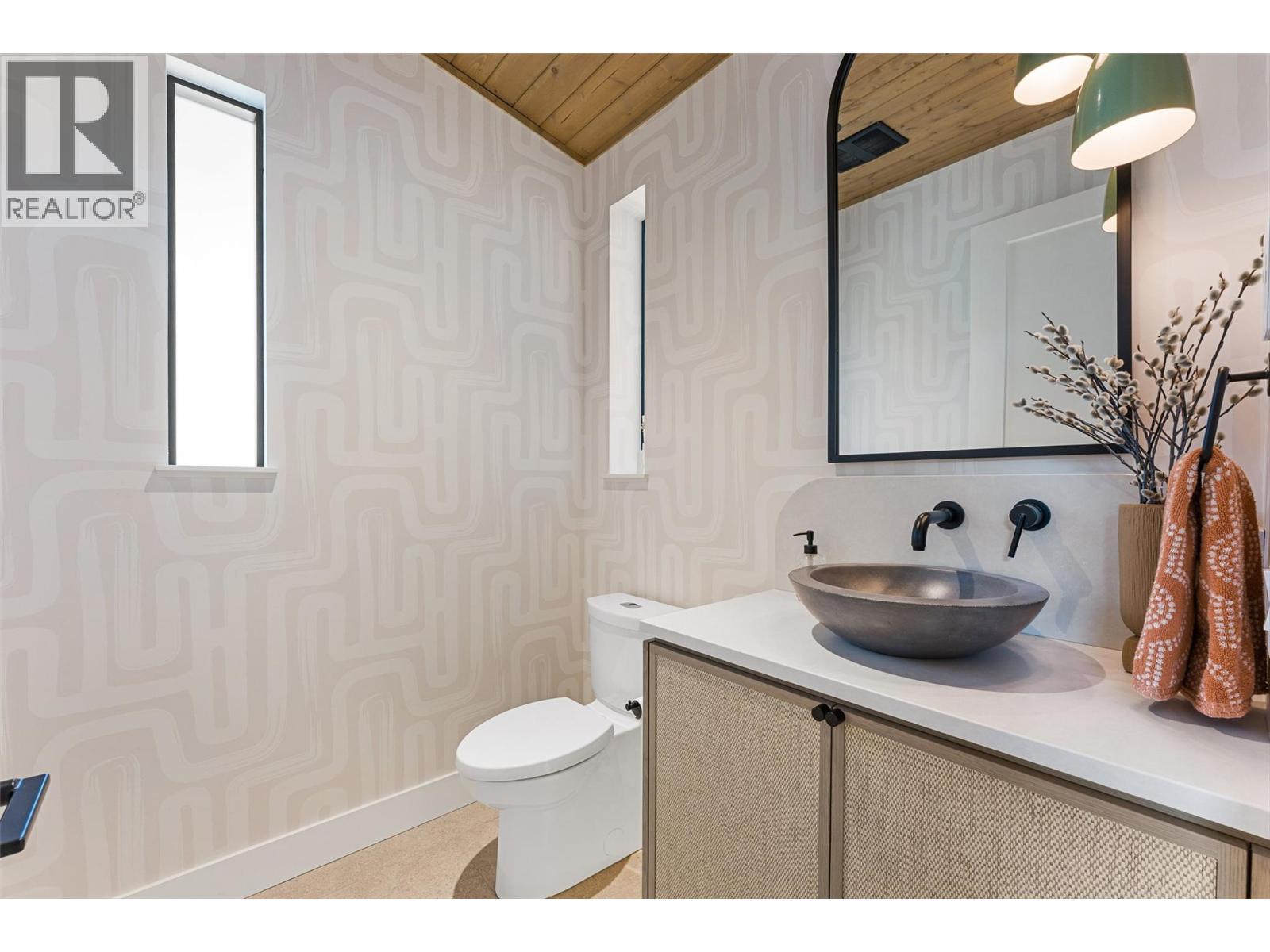 721 Pinehaven Court, Kelowna