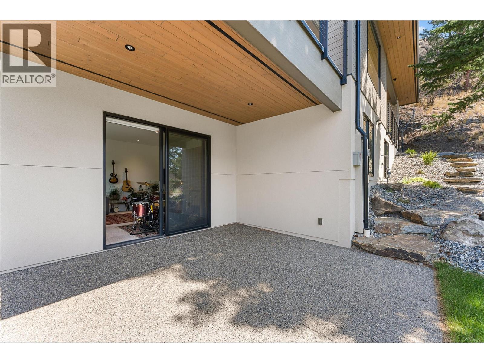 721 Pinehaven Court, Kelowna