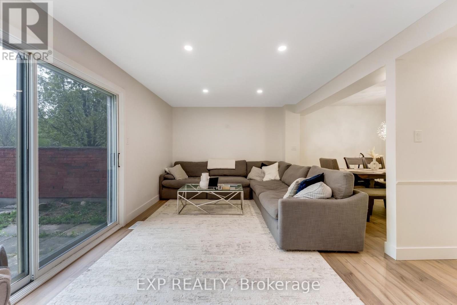 #26 770 FANSHAWE PARK ROAD - 17