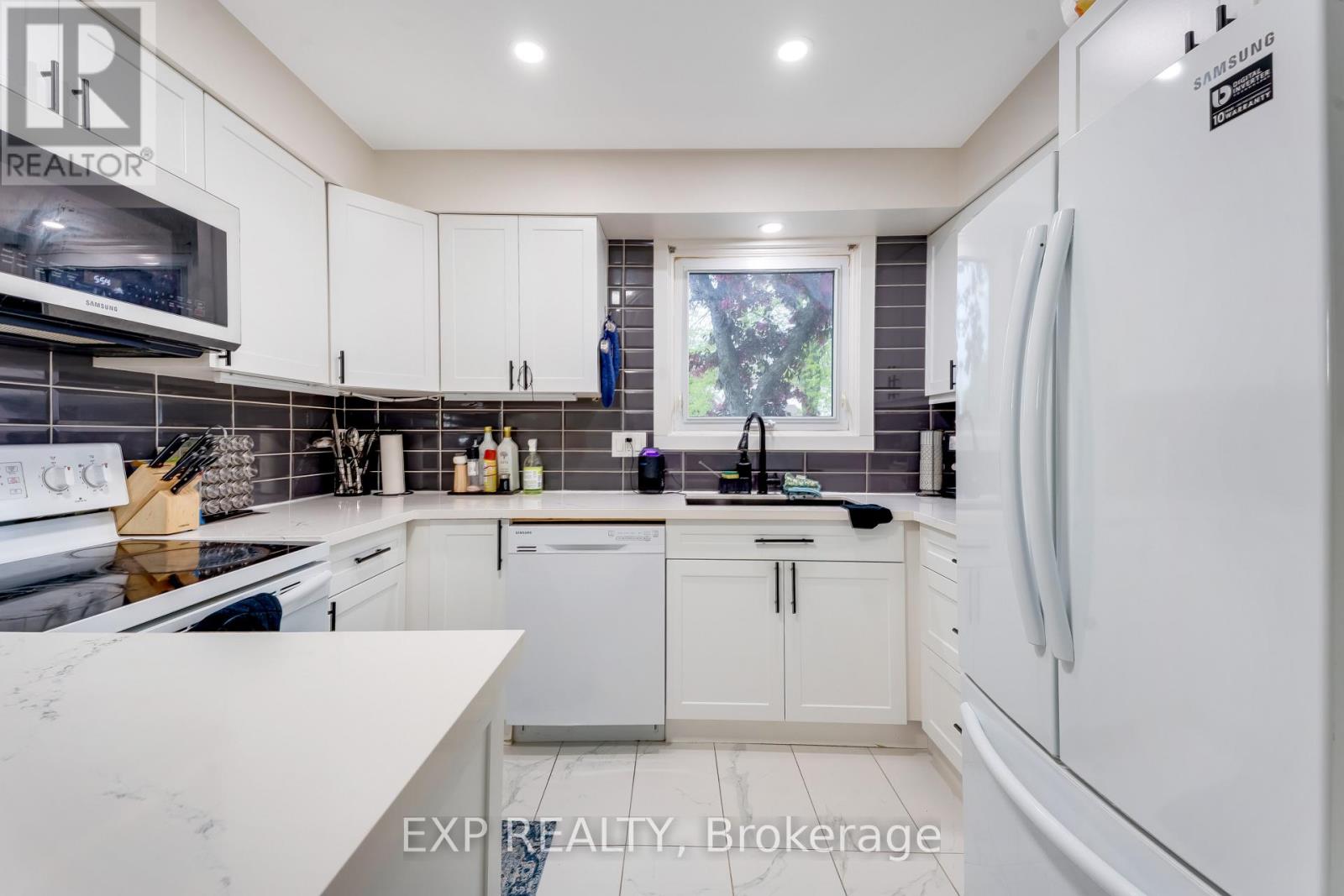 #26 770 FANSHAWE PARK ROAD - 22