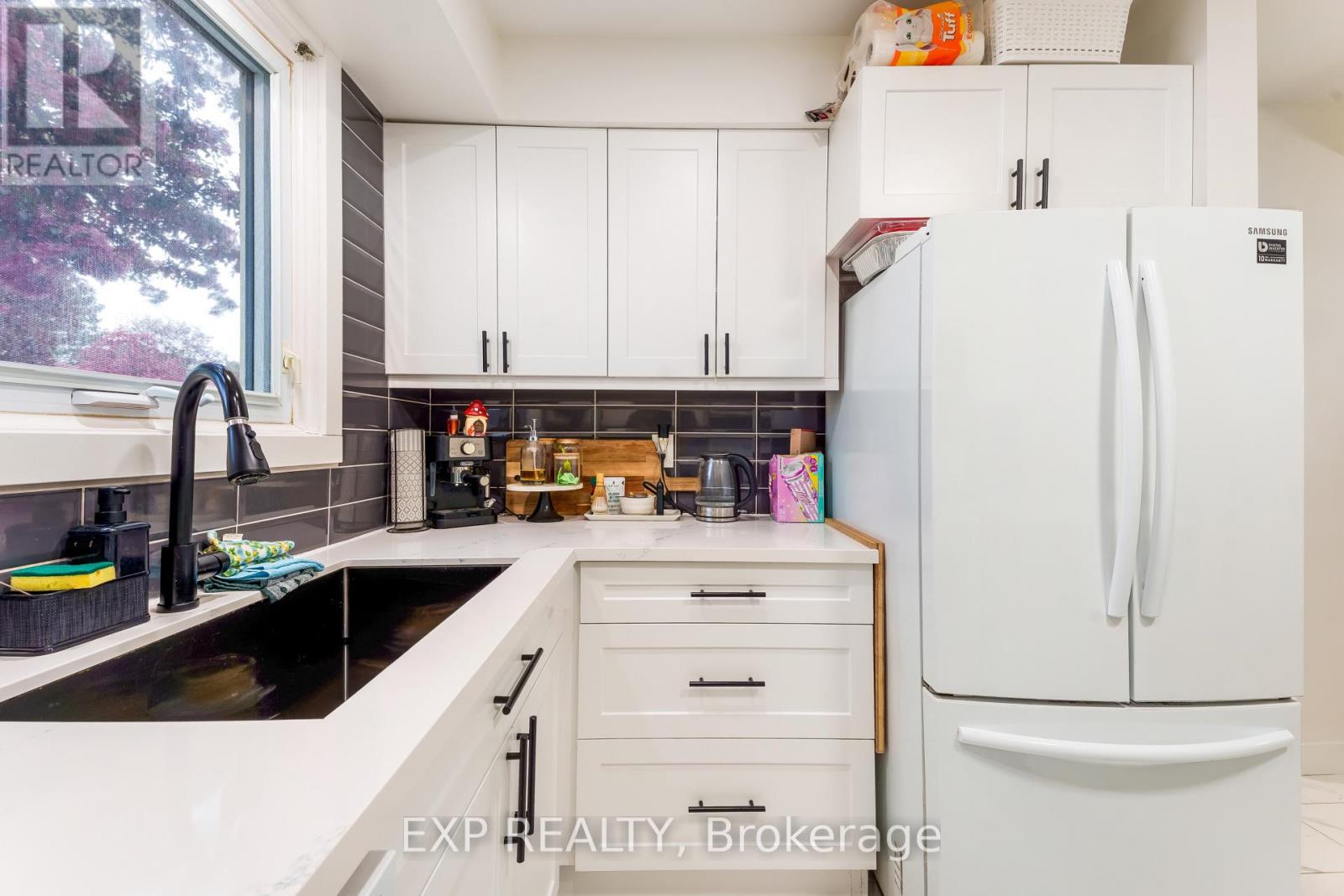 #26 770 FANSHAWE PARK ROAD - 24