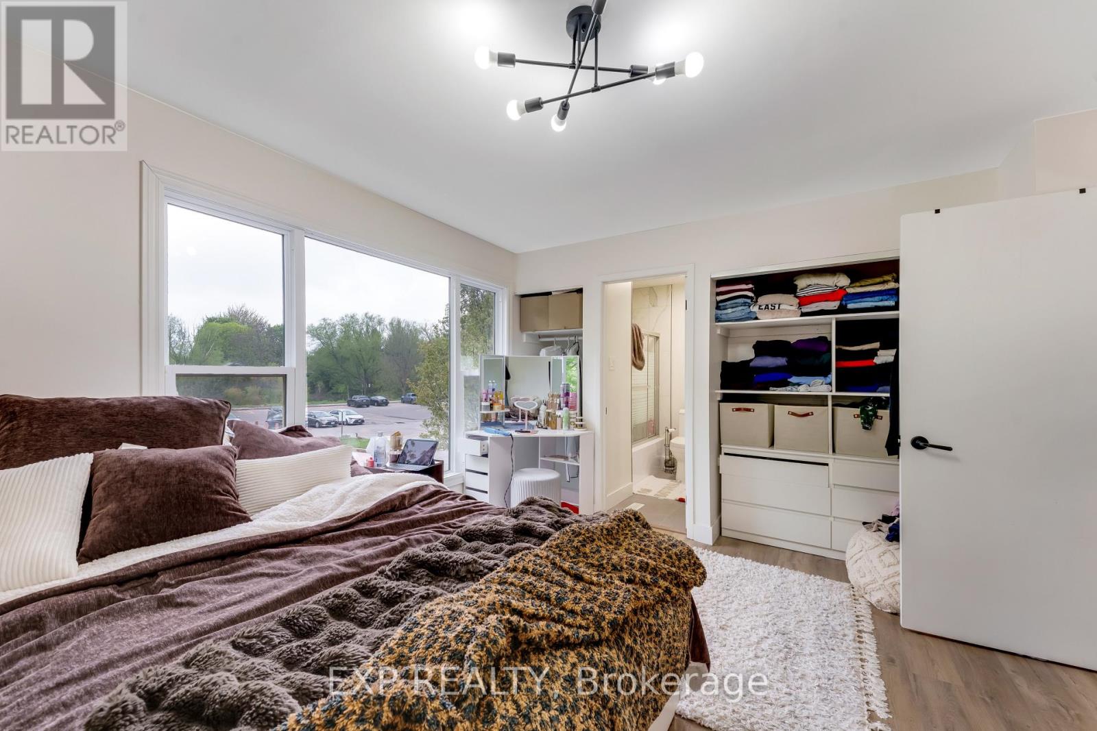 #26 770 FANSHAWE PARK ROAD - 30