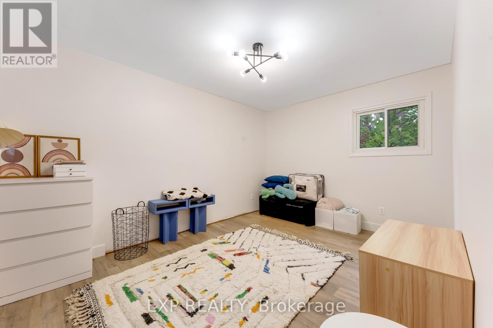 #26 770 FANSHAWE PARK ROAD - 36