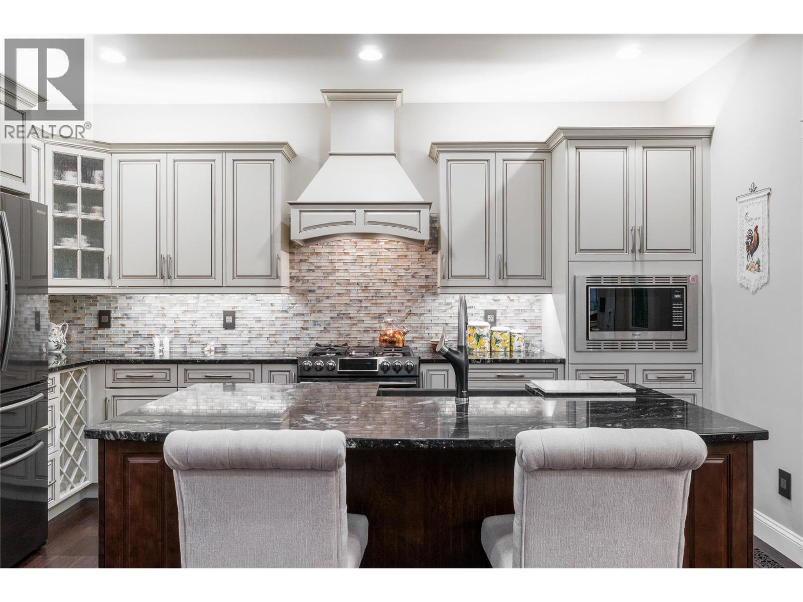 2762 Glenview Road - 21