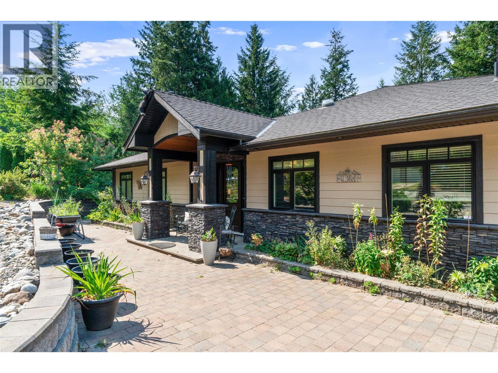 2762 Glenview Road - 4