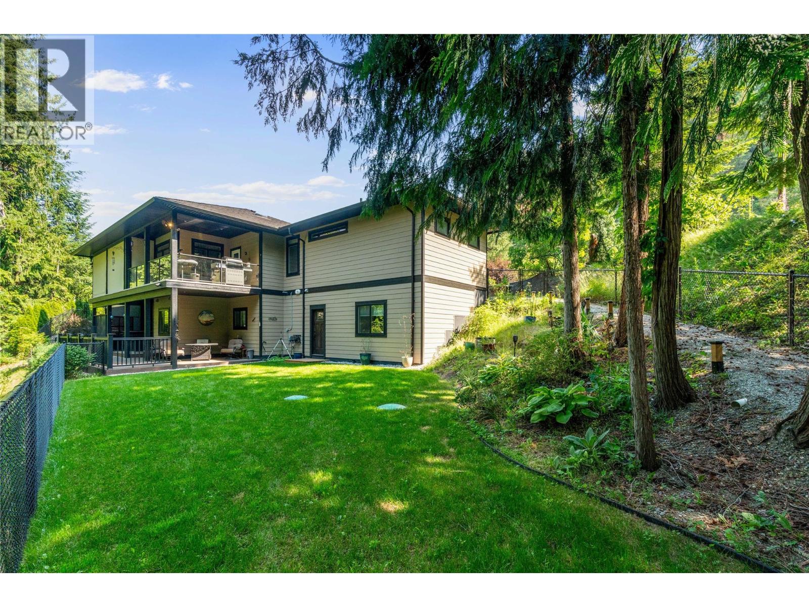 2762 Glenview Road - 6