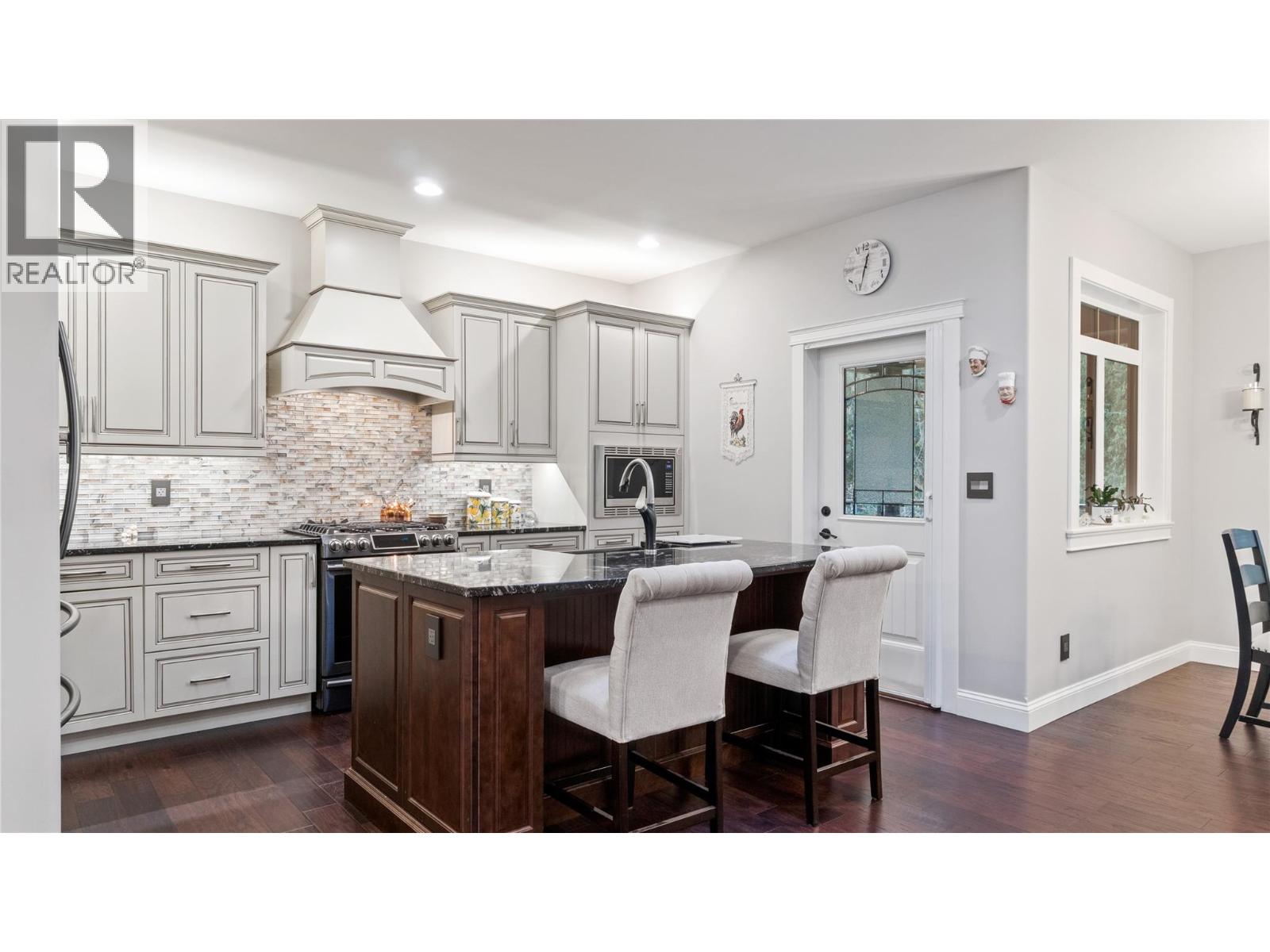 2762 Glenview Road - 23