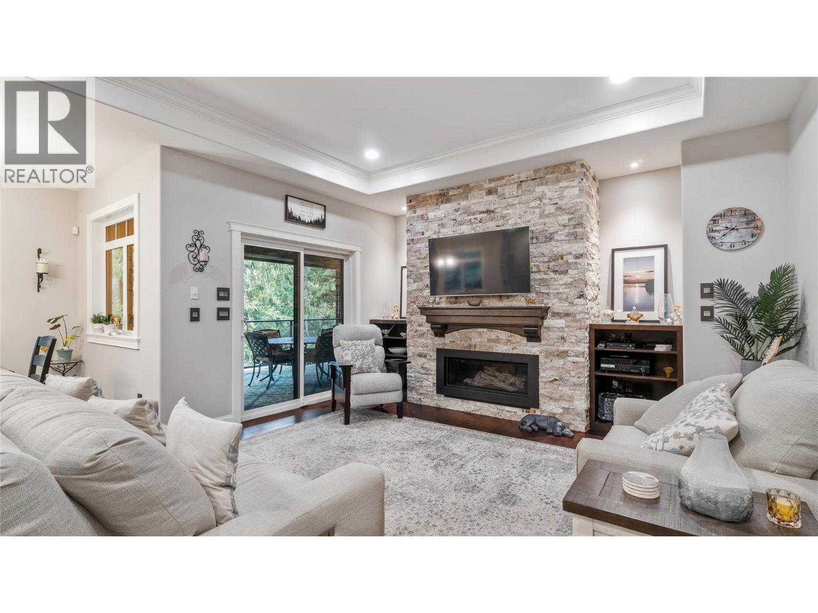 2762 Glenview Road - 26