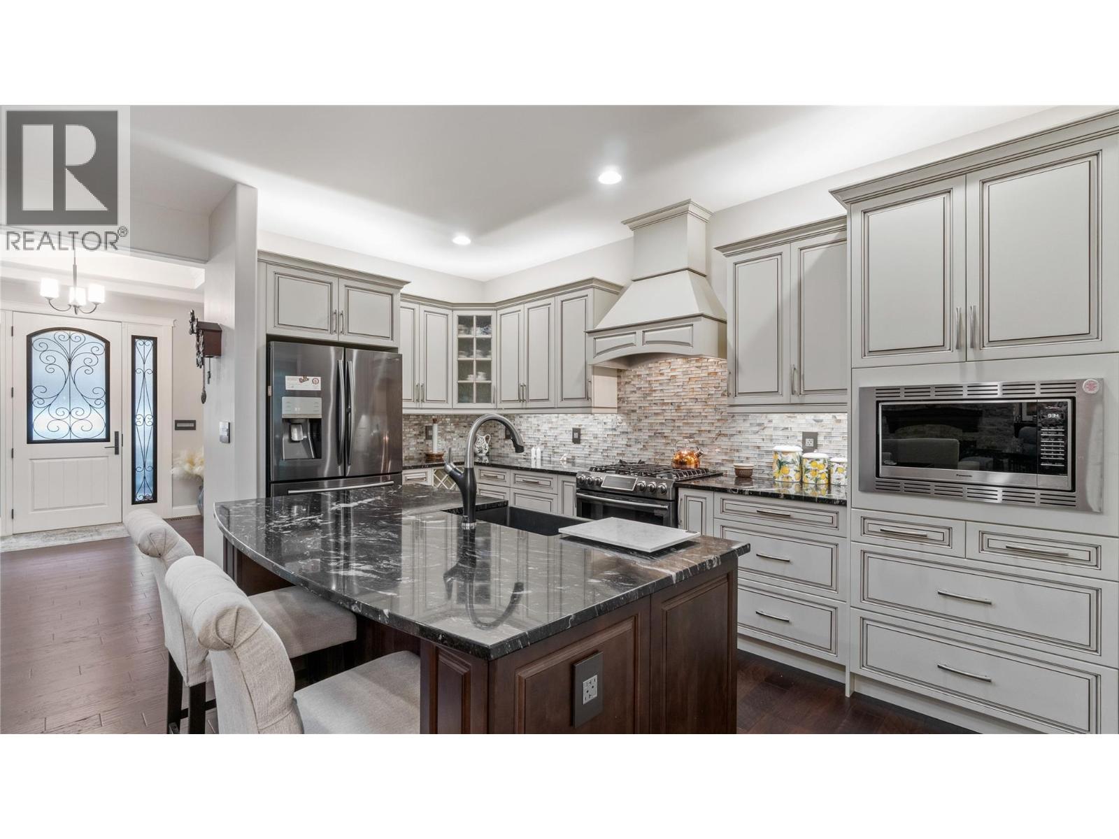 2762 Glenview Road - 20
