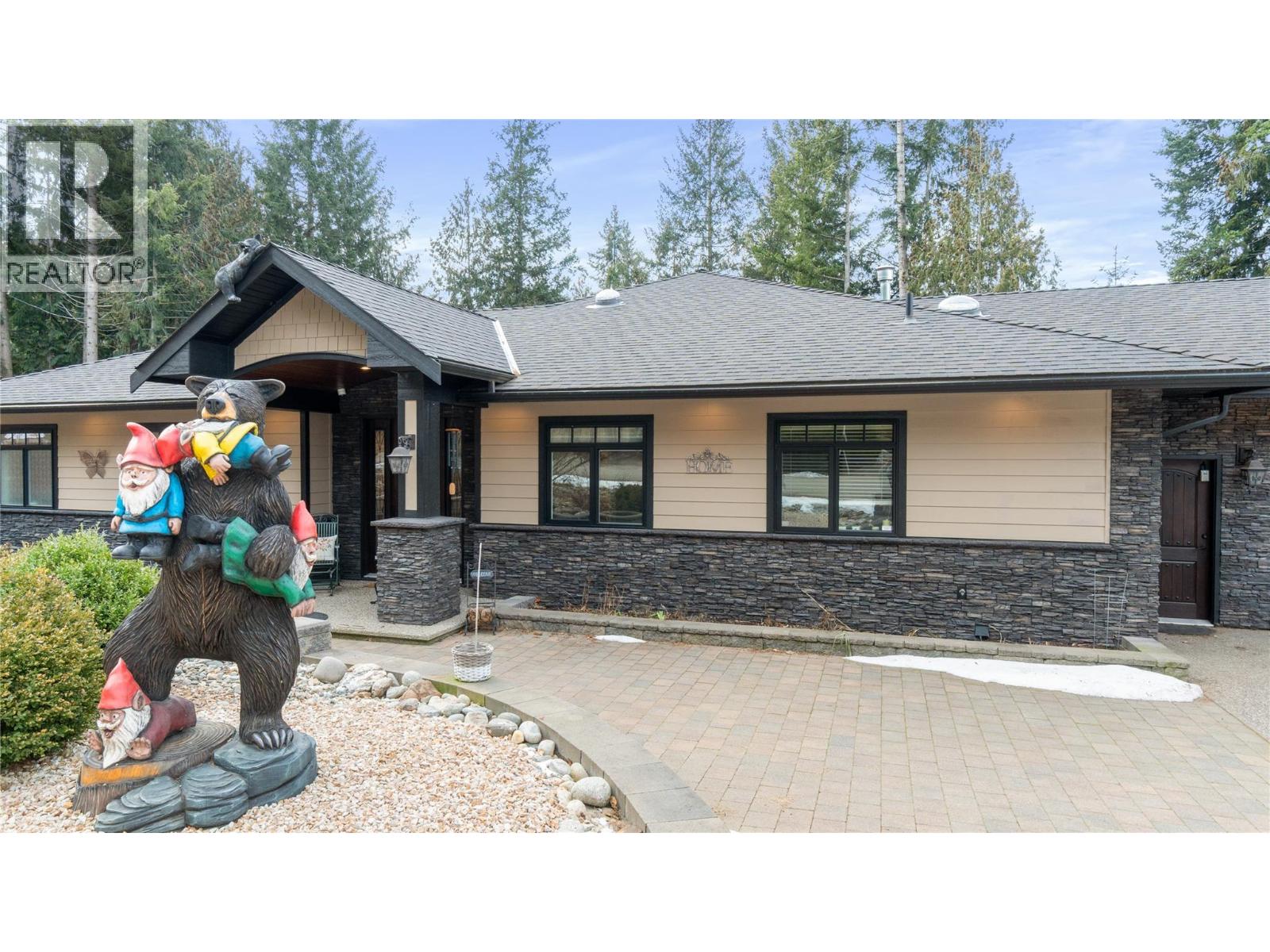 2762 Glenview Road - 96