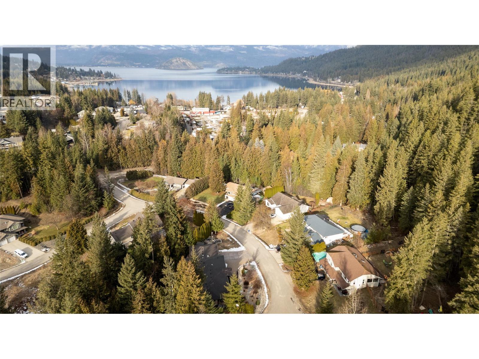 2762 Glenview Road - 92