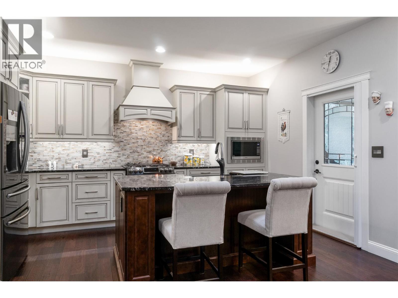 2762 Glenview Road - 22