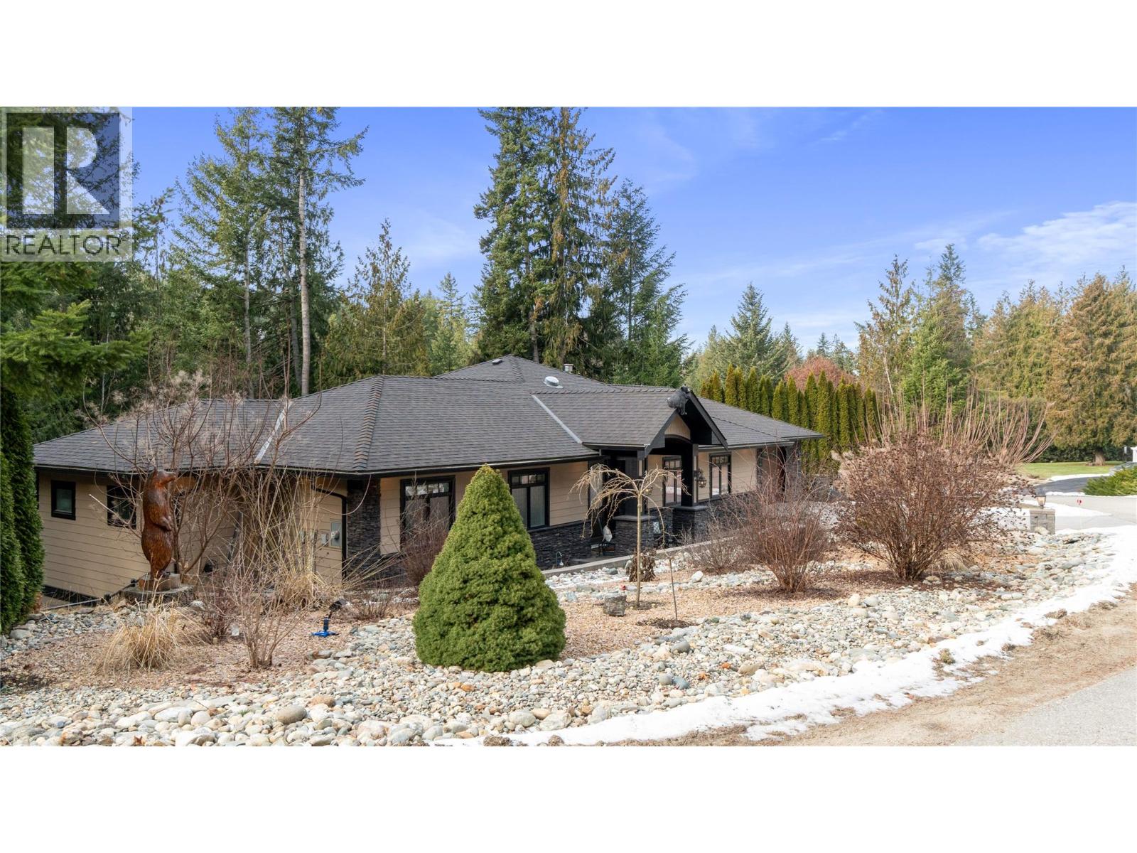 2762 Glenview Road - 98