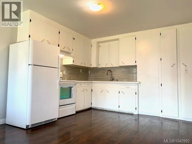 706 Haliburton St - 2