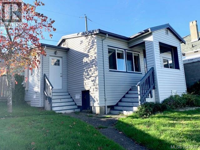 706 Haliburton St - 9