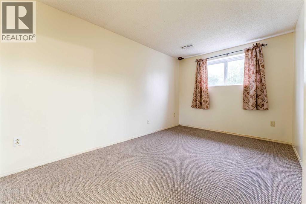 44 Whiteridge Place NE - 24