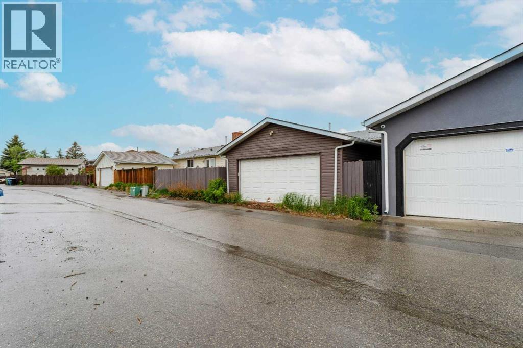 44 Whiteridge Place NE - 34