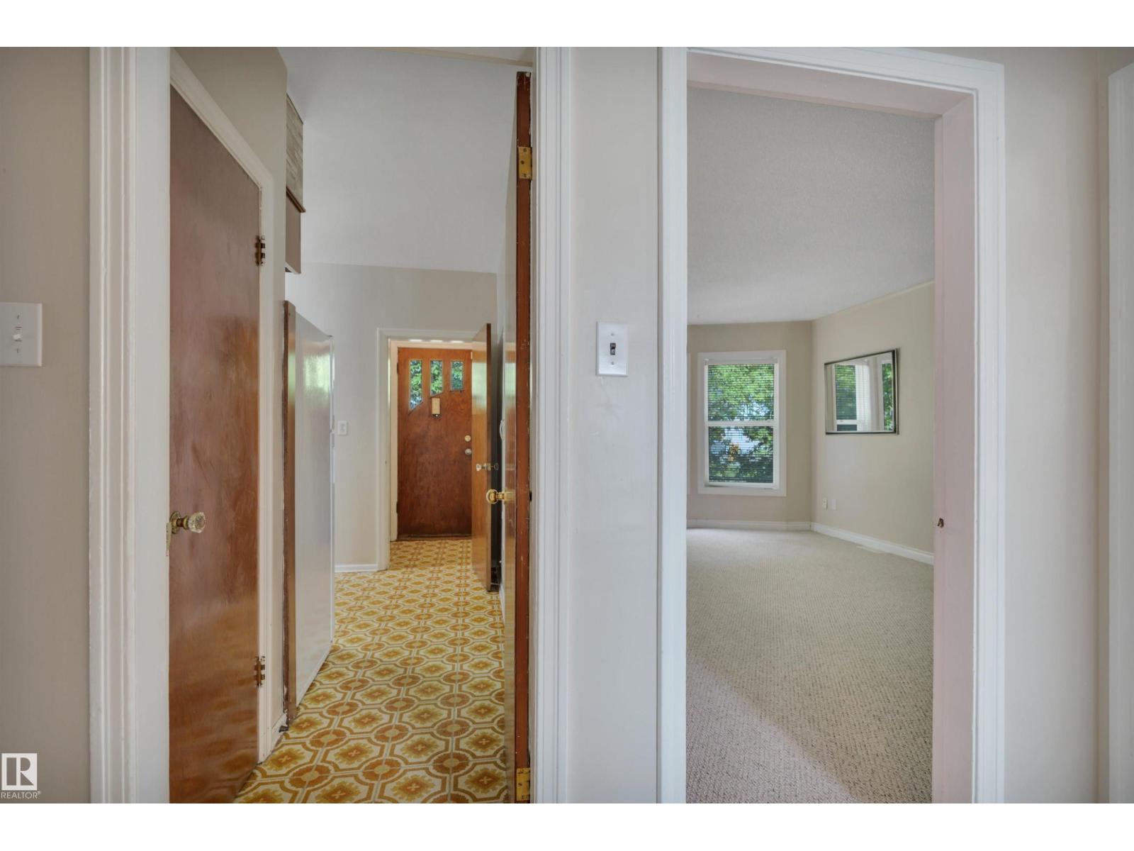 9307 92 ST NW - 13