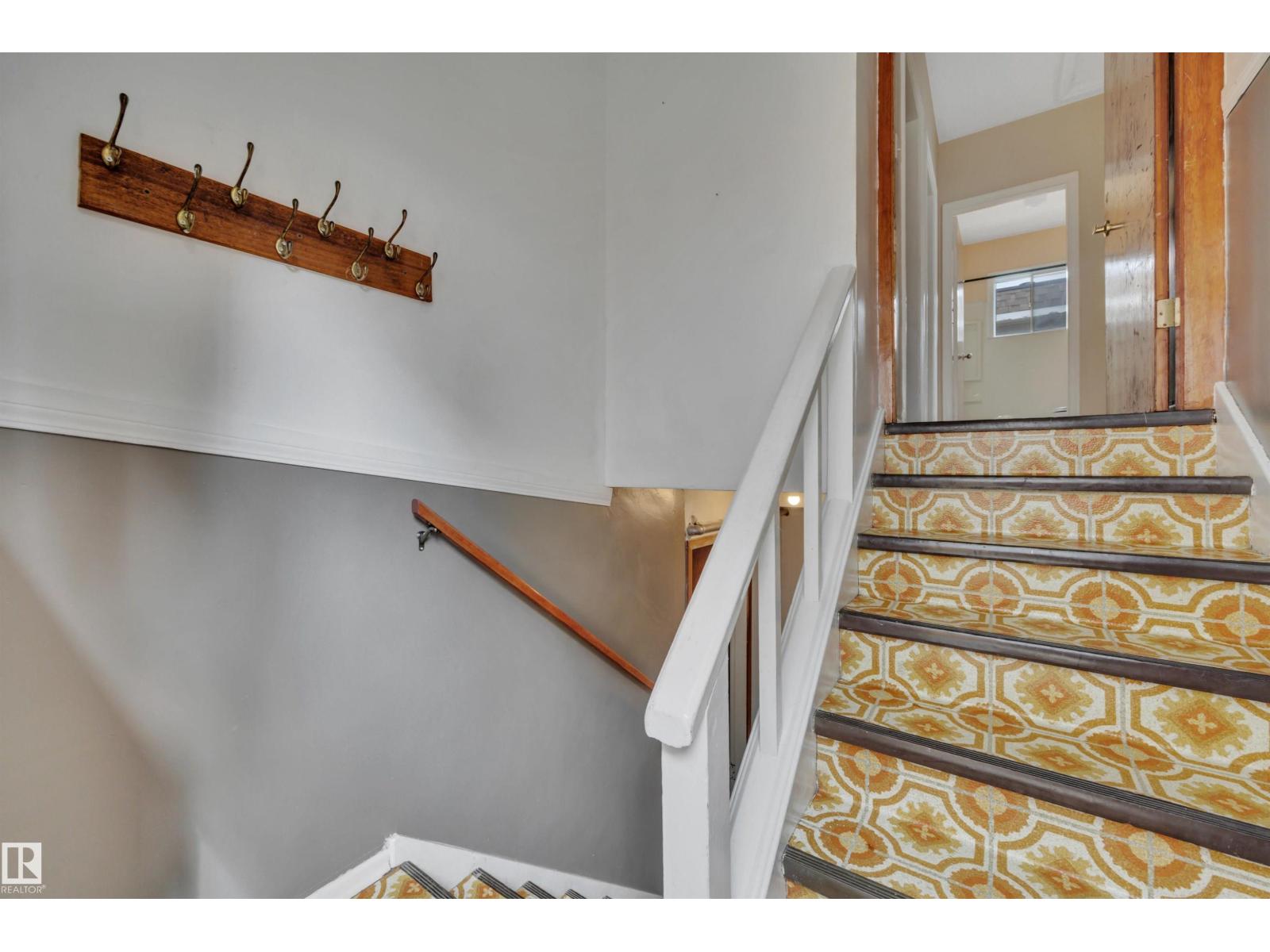 9307 92 ST NW - 28