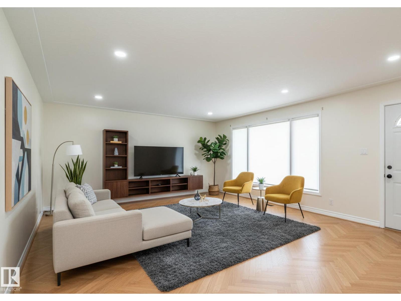 5608 122 AV NW - 7