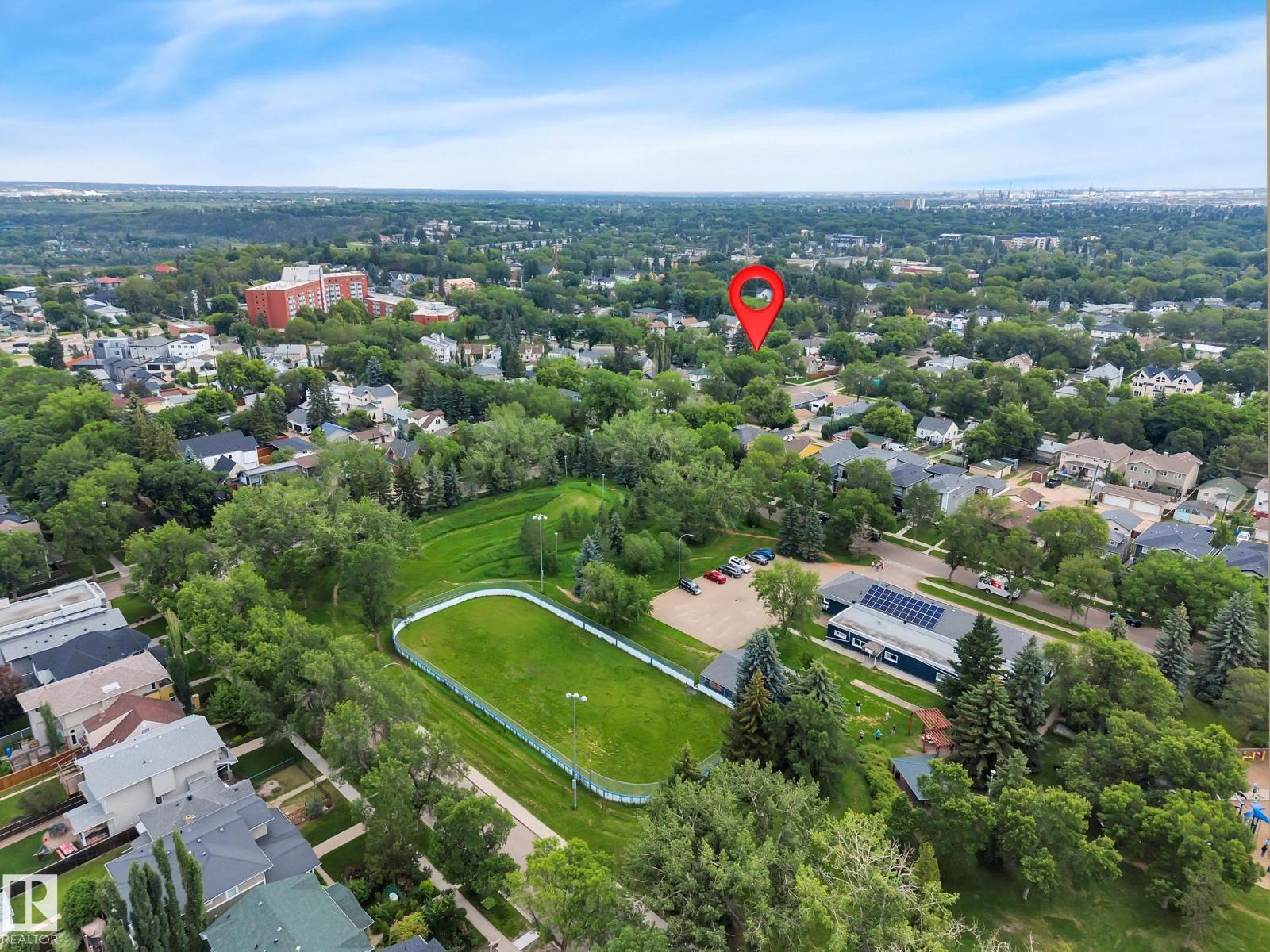 9307 92 ST NW - 54