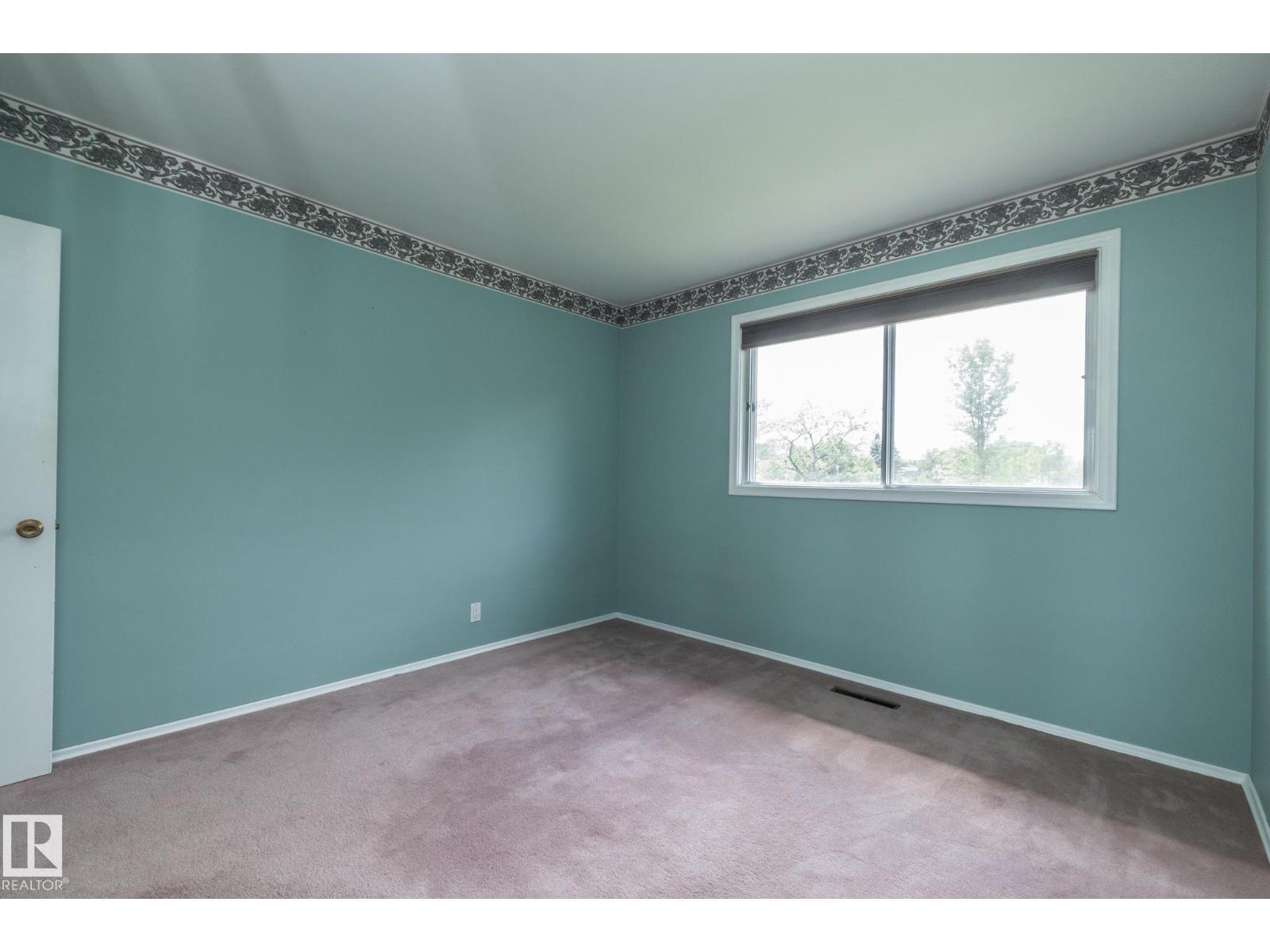 5608 122 AV NW - 31