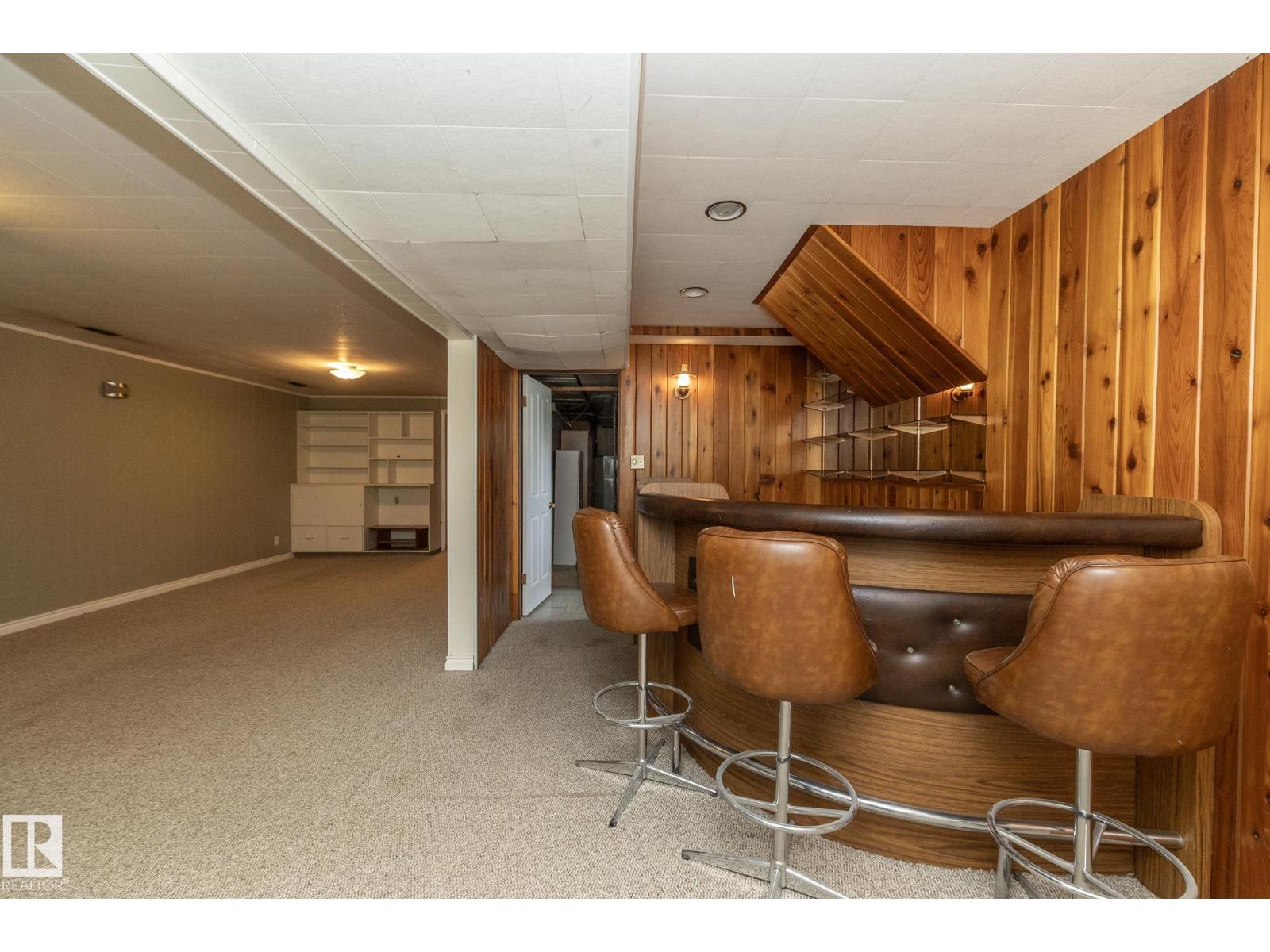 5608 122 AV NW - 39