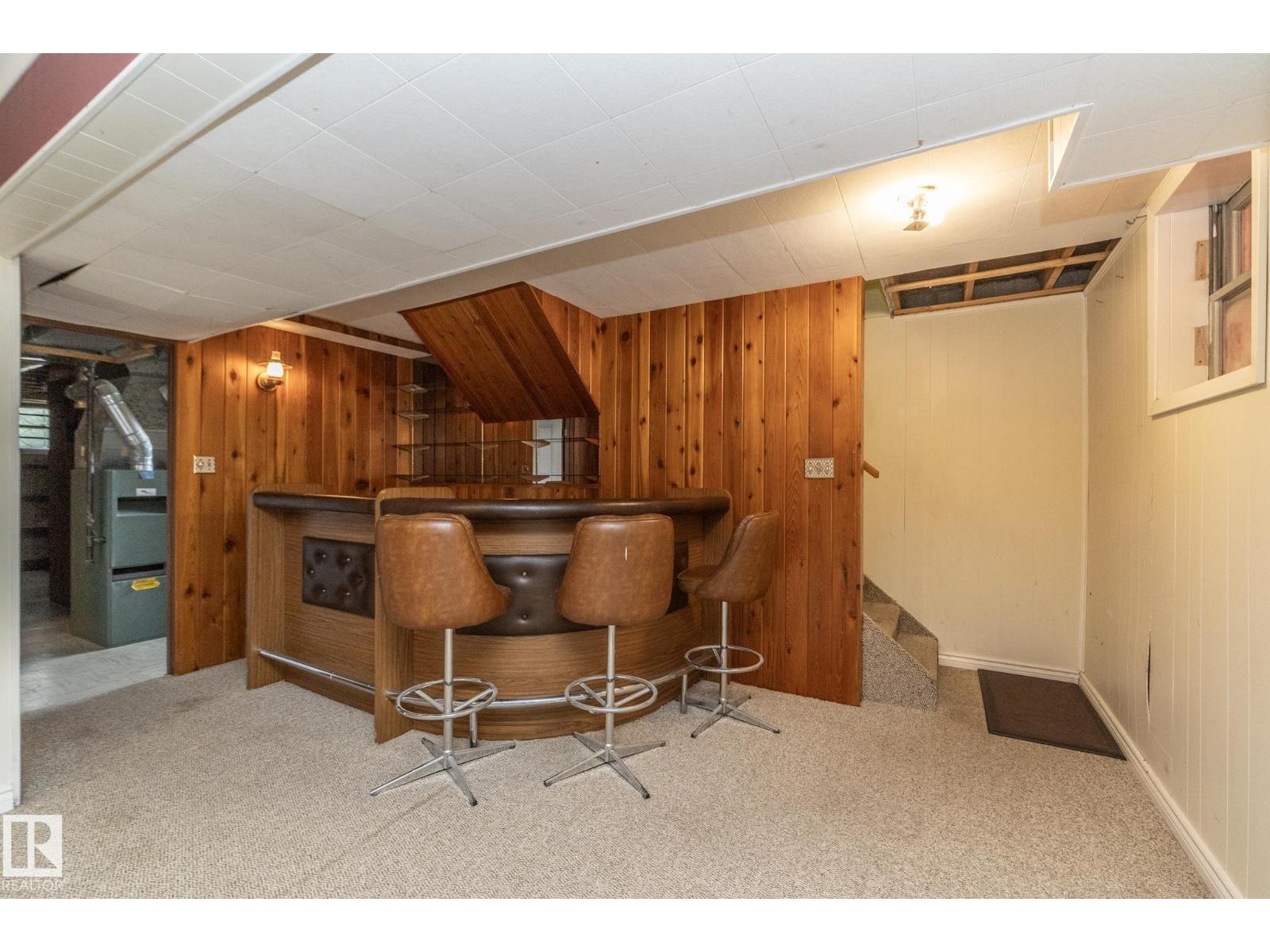 5608 122 AV NW - 40